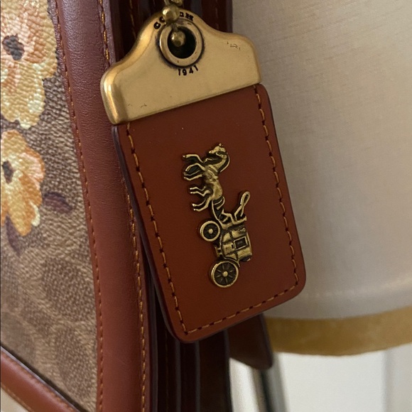 Coach 1941 Riley Prairie Floral Print Crossbody Handbag Limited Pre-owned $450 - Picture 5 of 16